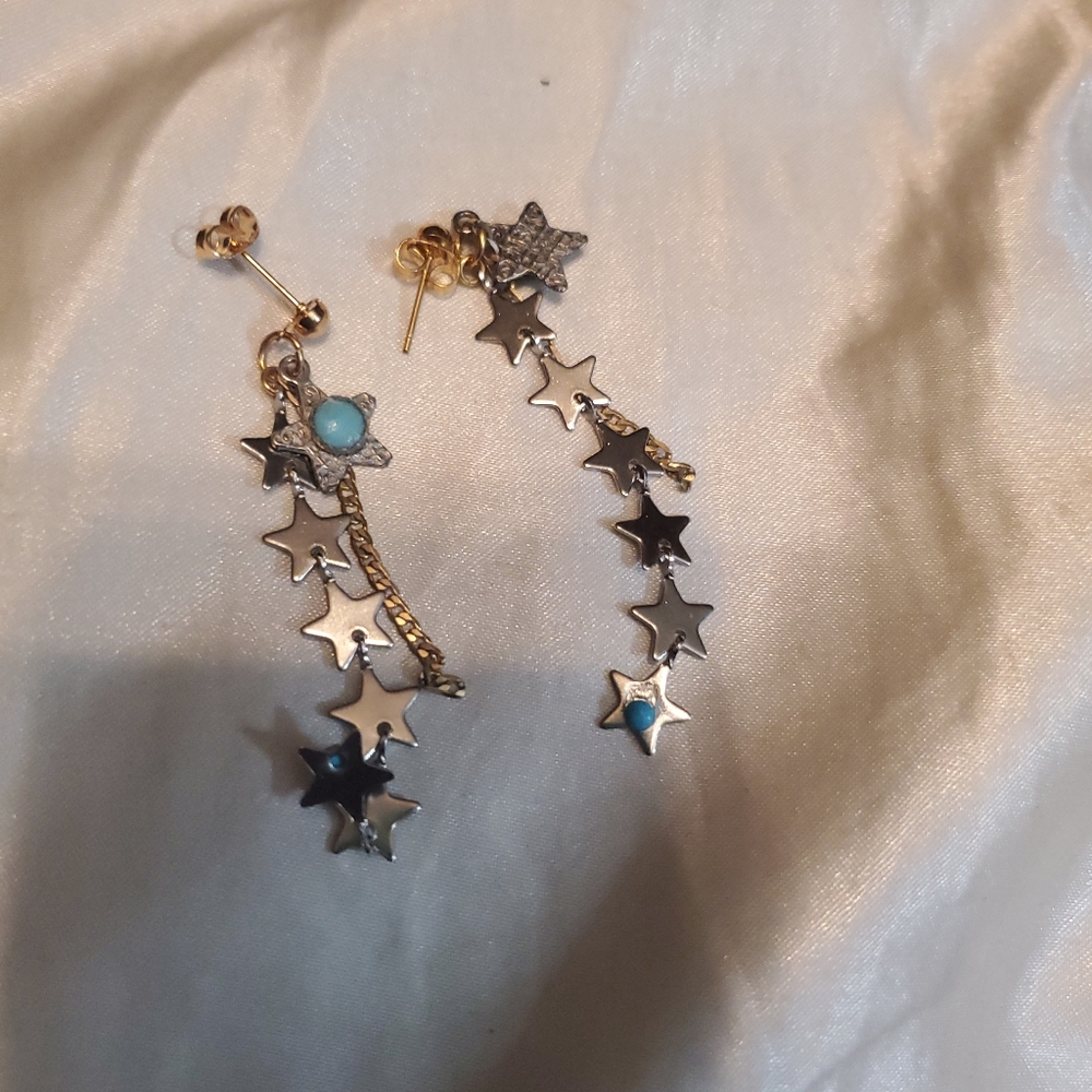 Rowdy Rose Star Earrings